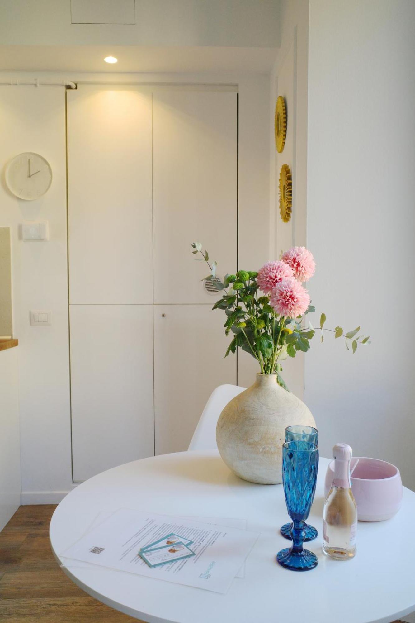Ripa Apartments Milano - Via Vigevano Navigli ภายนอก รูปภาพ